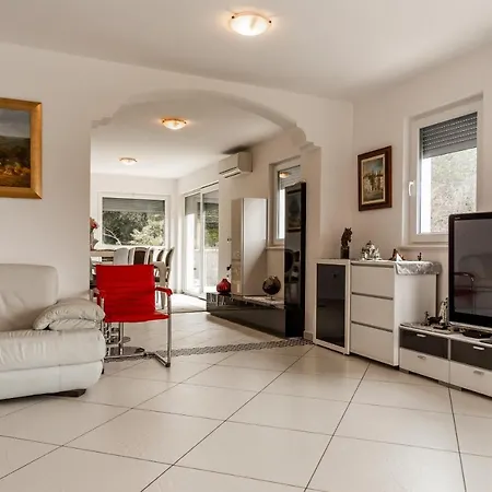 Heart Of Al Apartment