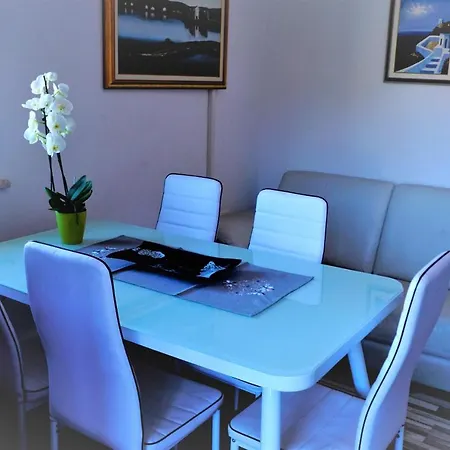 Heart Of Al Apartment