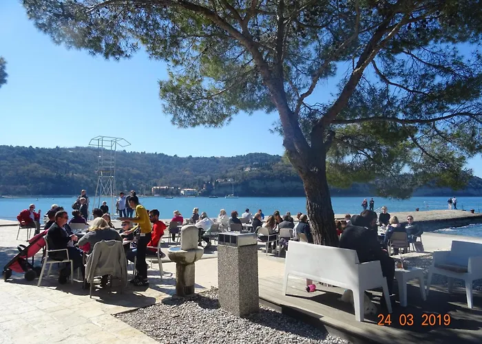 דירה Heart Of Al סטרוניאן