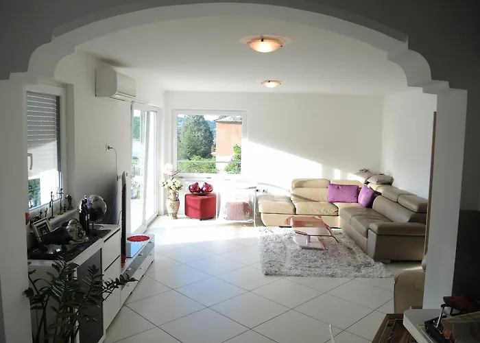 דירה Heart Of Al סטרוניאן